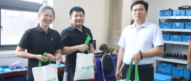 送清涼，沁心扉 - 康泰環(huán)保工會(huì)防暑降溫在行動(dòng)